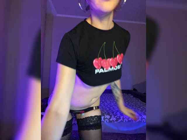 SheisArt webcam