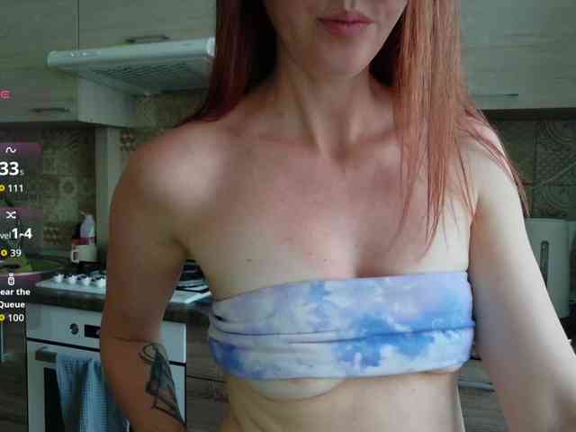SheisArt webcam