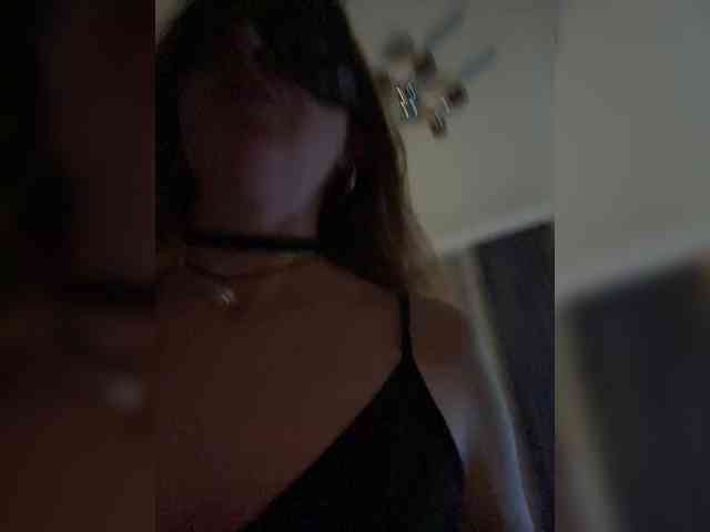 SheisArt webcam