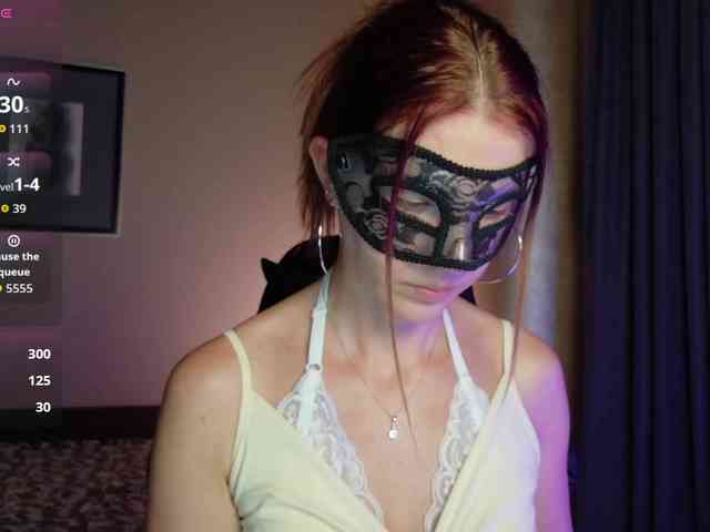 SheisArt webcam