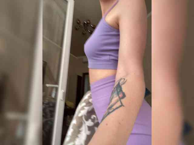 SheisArt webcam