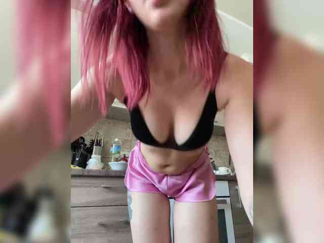 SheisArt webcam