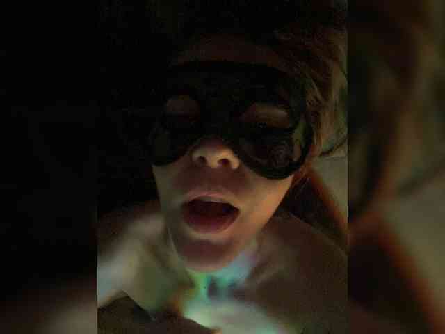 SheisArt webcam