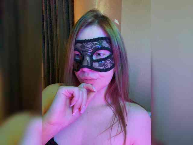 SheisArt webcam