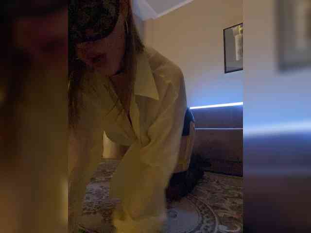 SheisArt webcam