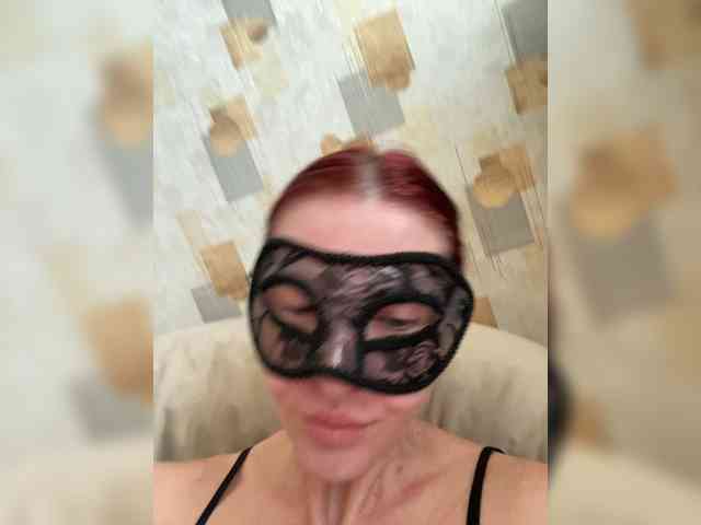 SheisArt webcam