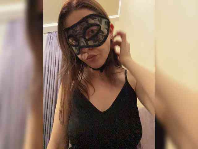 SheisArt webcam