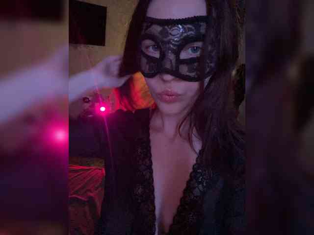 SheisArt webcam