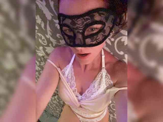 SheisArt webcam