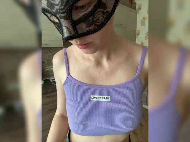 SheisArt webcam