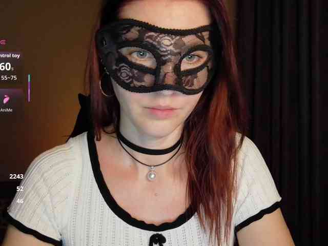 SheisArt webcam
