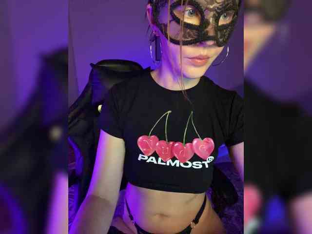 SheisArt webcam
