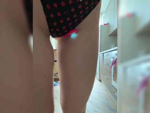 SheisArt webcam