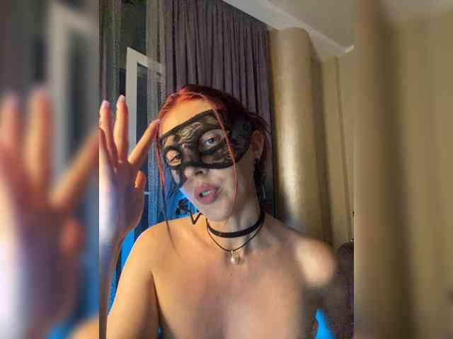 SheisArt webcam