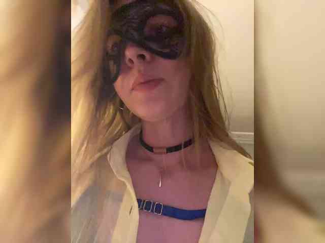 SheisArt webcam