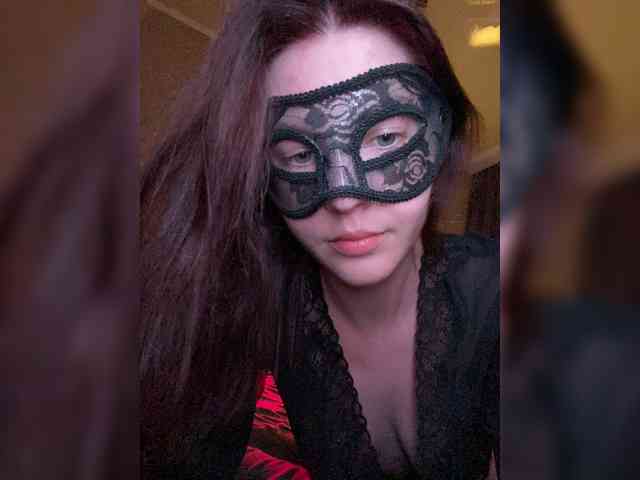 SheisArt webcam