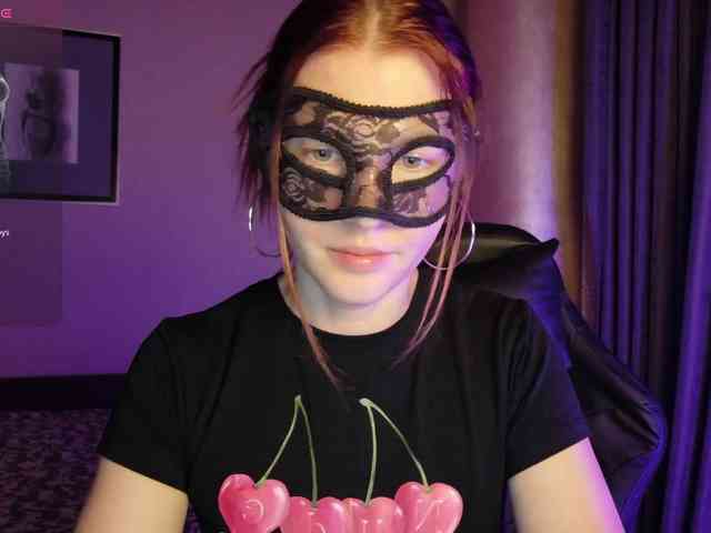 SheisArt webcam