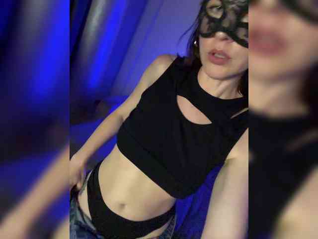 SheisArt webcam