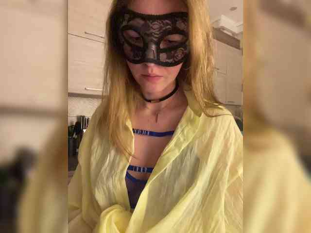 SheisArt webcam