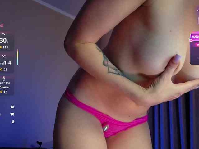 SheisArt webcam