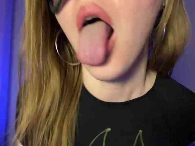 SheisArt webcam