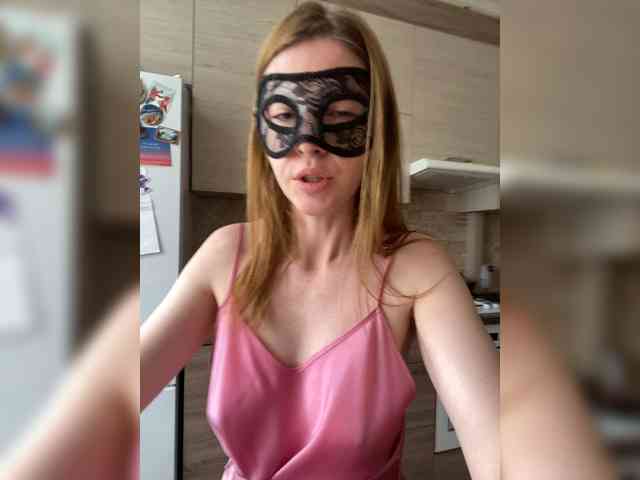 SheisArt webcam