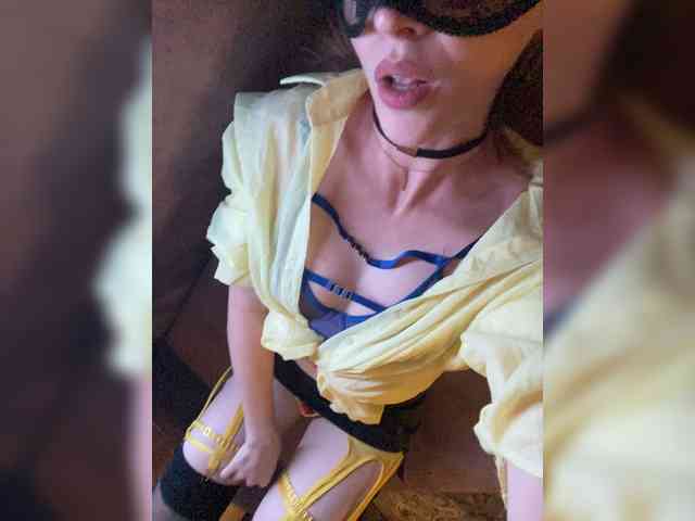 SheisArt webcam