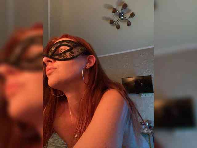 SheisArt webcam