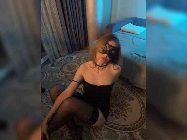 SheisArt webcam