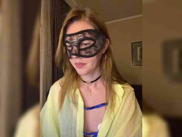 SheisArt webcam