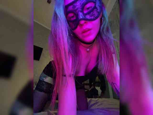 SheisArt webcam