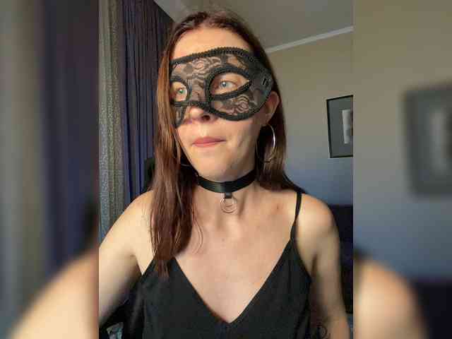 SheisArt webcam