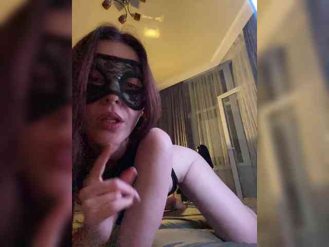 SheisArt webcam