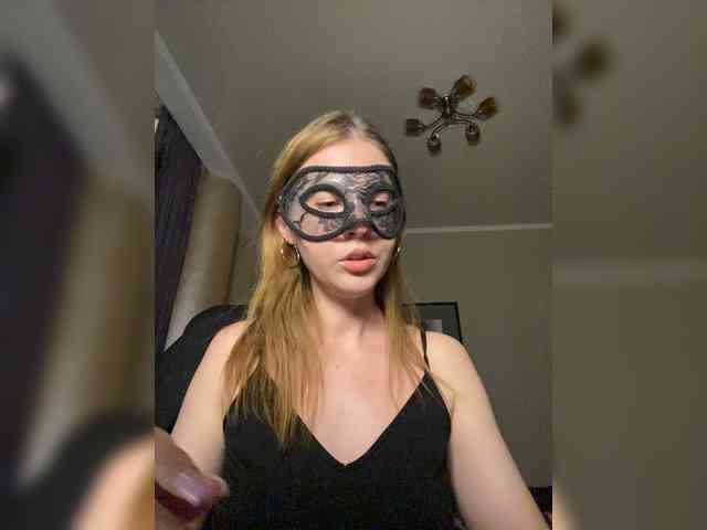 SheisArt webcam