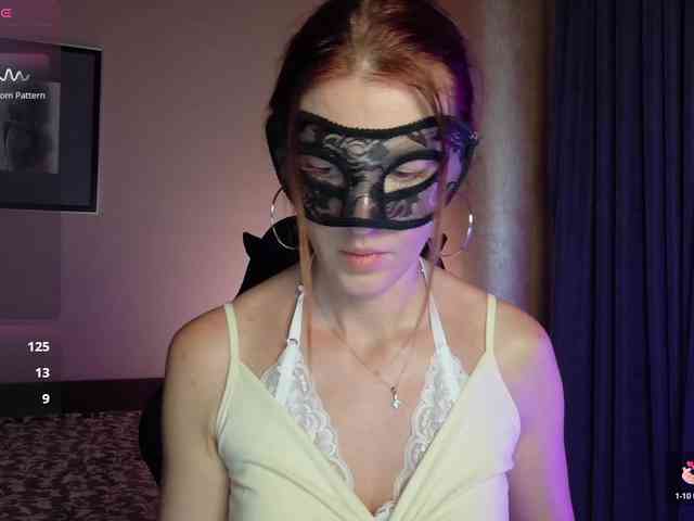 SheisArt webcam