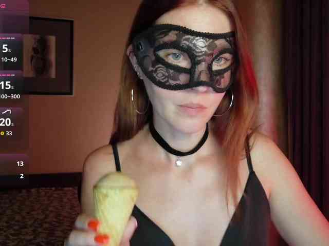 SheisArt webcam
