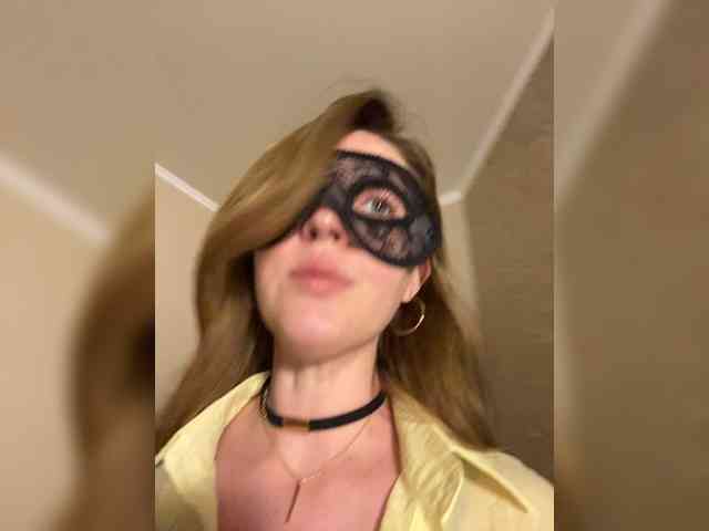 SheisArt webcam