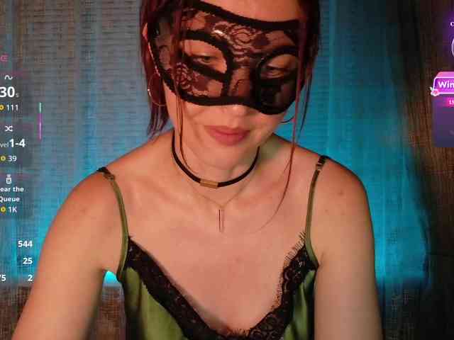 SheisArt webcam