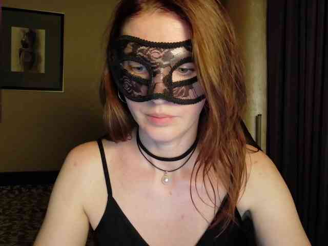 SheisArt webcam