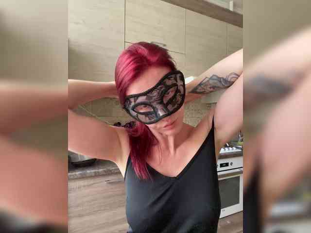 SheisArt webcam