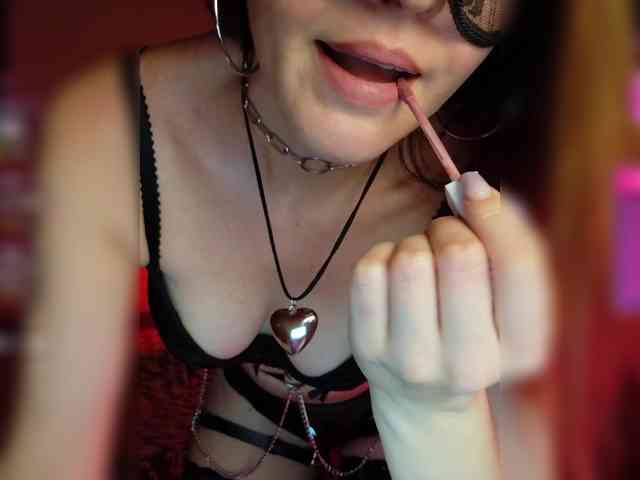 SheisArt webcam