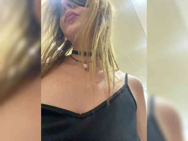 SheisArt webcam