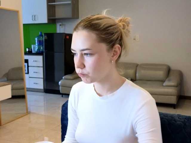 KUQOSA live cam on BongaCams