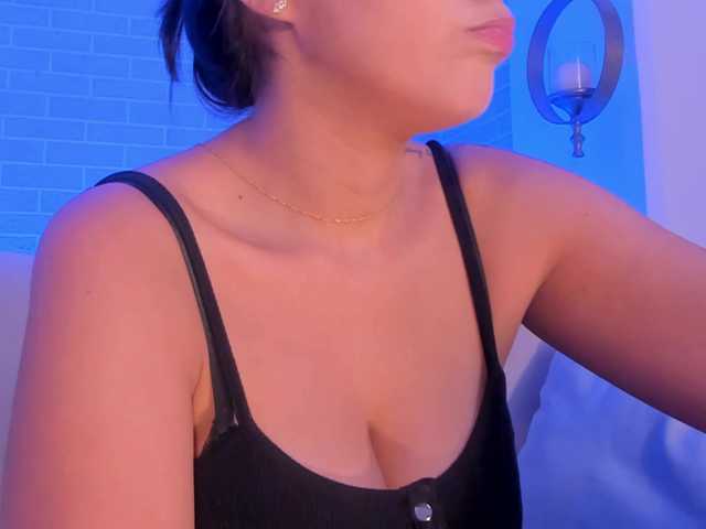 AmbarJames live webcam show