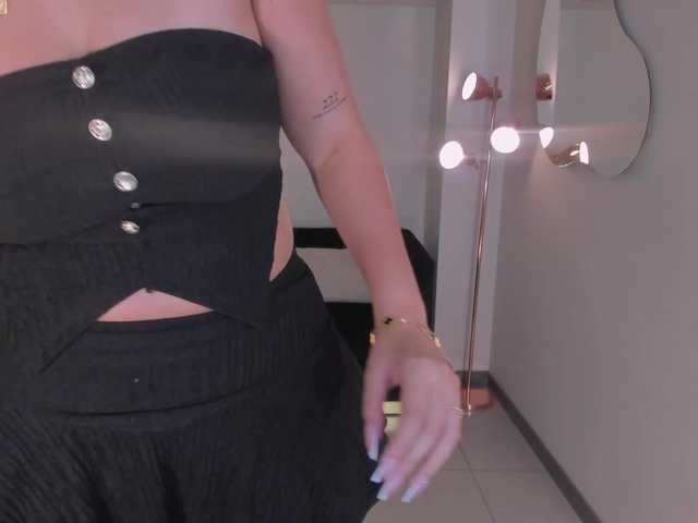 AmbarJames live webcam show