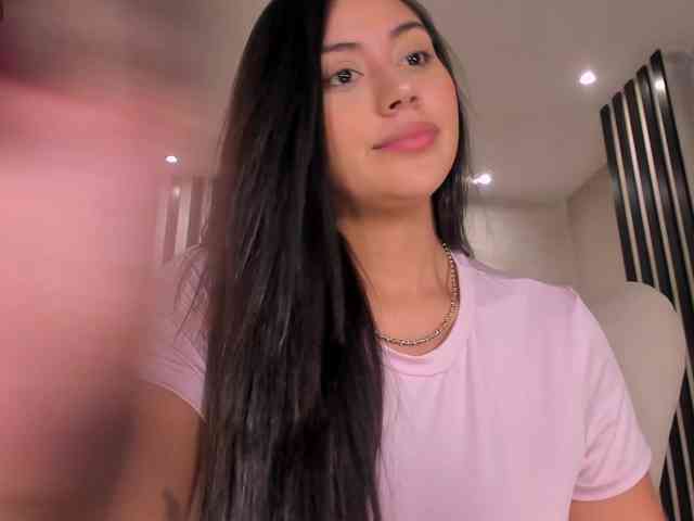 AmbarJames webcam