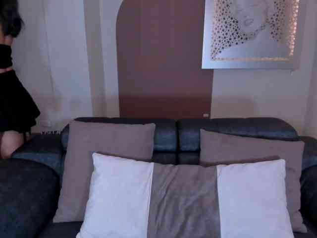 AmbarJames webcam