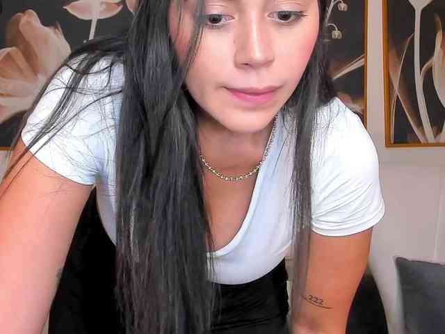 AmbarJames webcam