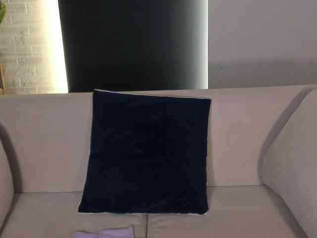 AmbarJames webcam