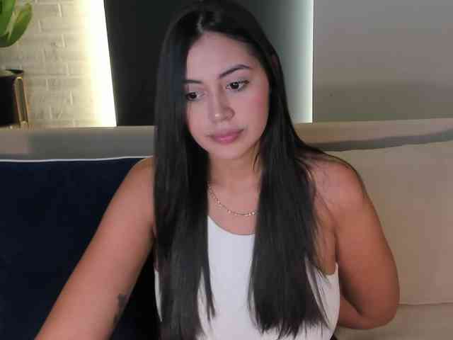 AmbarJames webcam